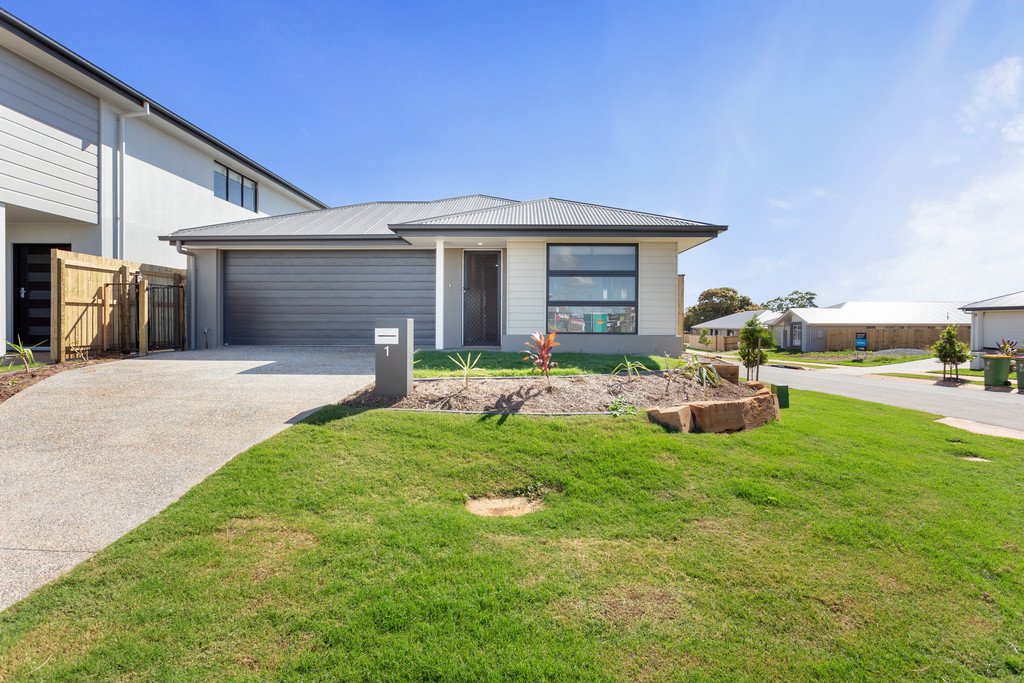 1 COLVILLE Street REDLAND BAY 1