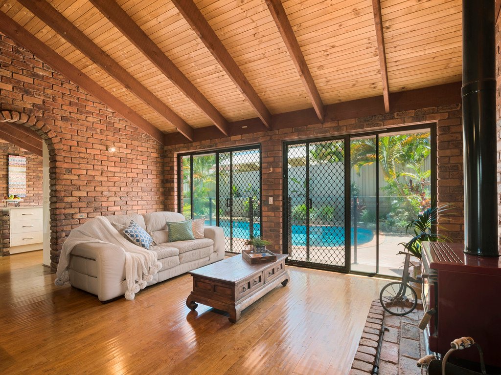 1 Coolabah Court BANORA POINT 2