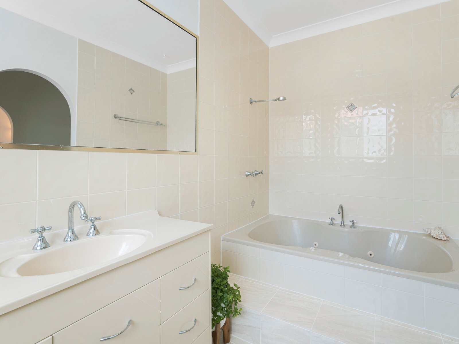 1 Coolabah Court BANORA POINT 6