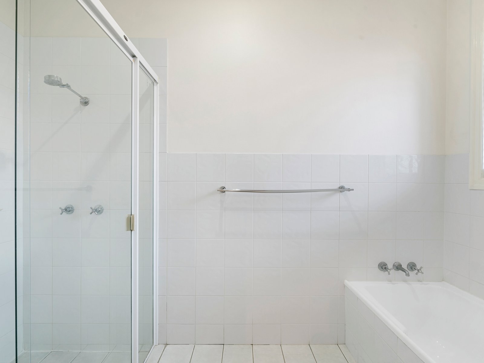 1 Coolabah Court BANORA POINT 10