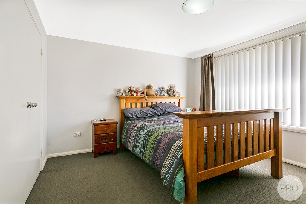 1 Coolamon Close OXLEY VALE 12
