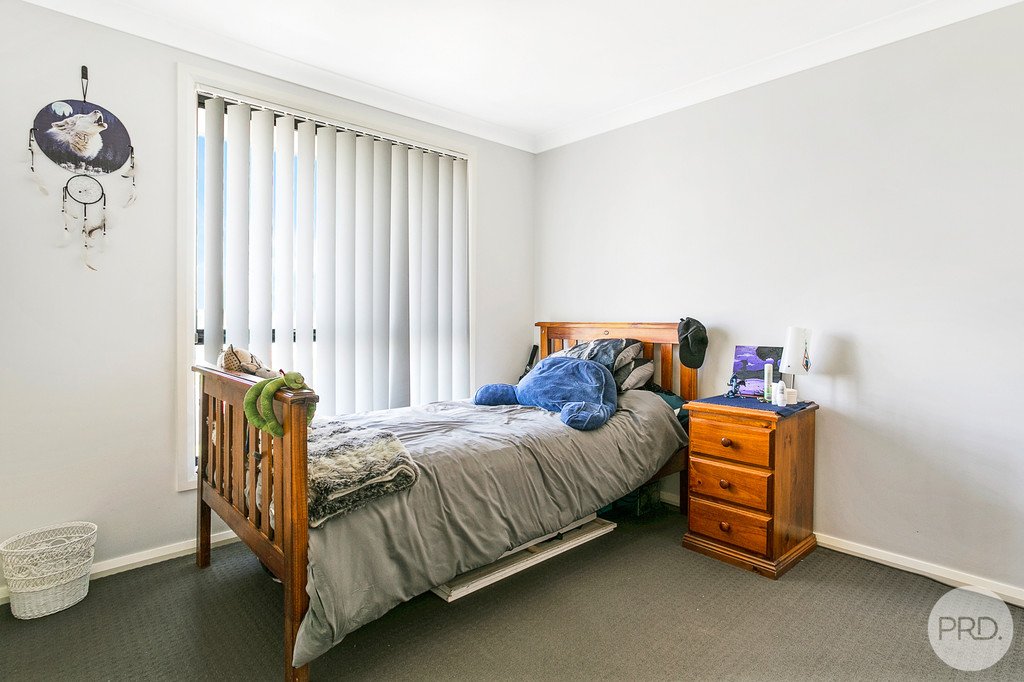 1 Coolamon Close OXLEY VALE 13