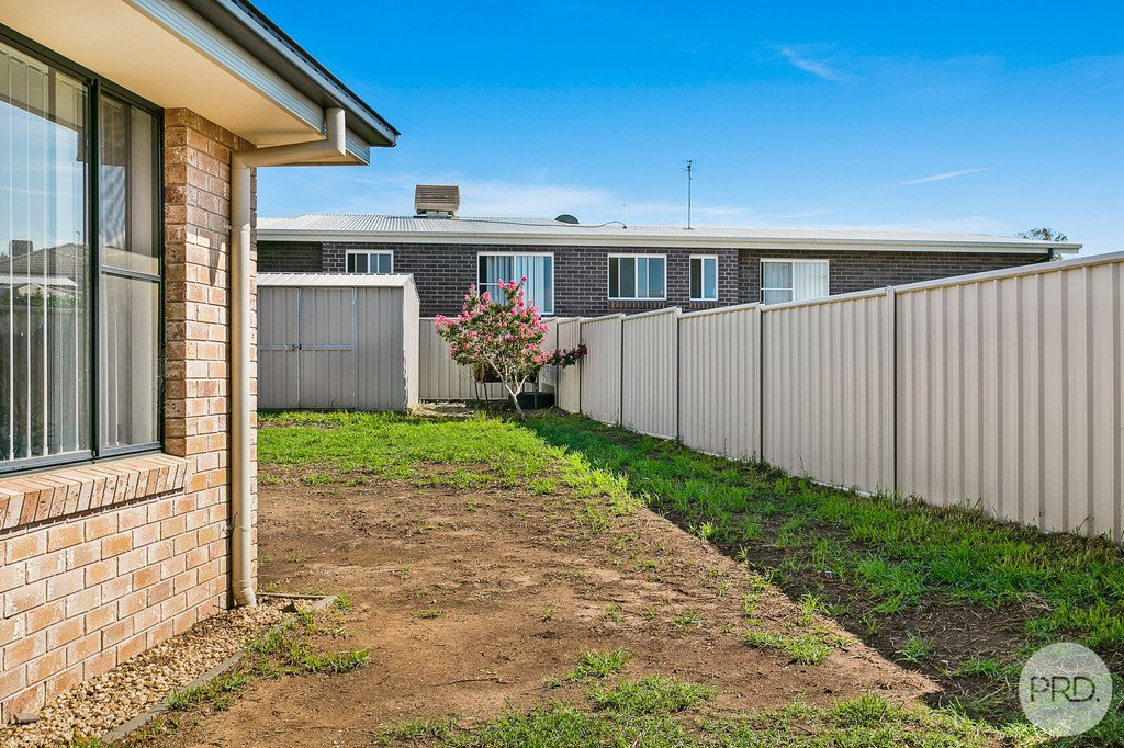 1 Coolamon Close OXLEY VALE 17
