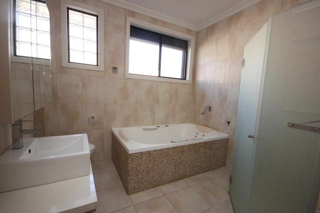 1 Coora Street SANS SOUCI 3