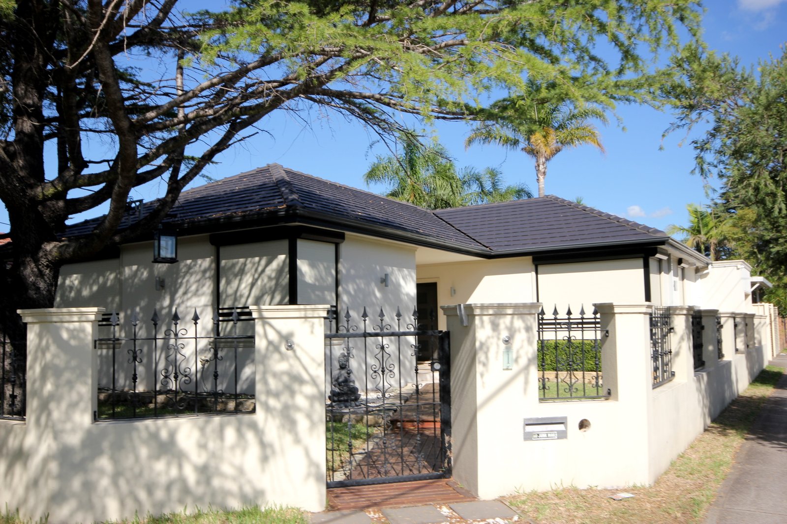 1 Coora Street SANS SOUCI 1