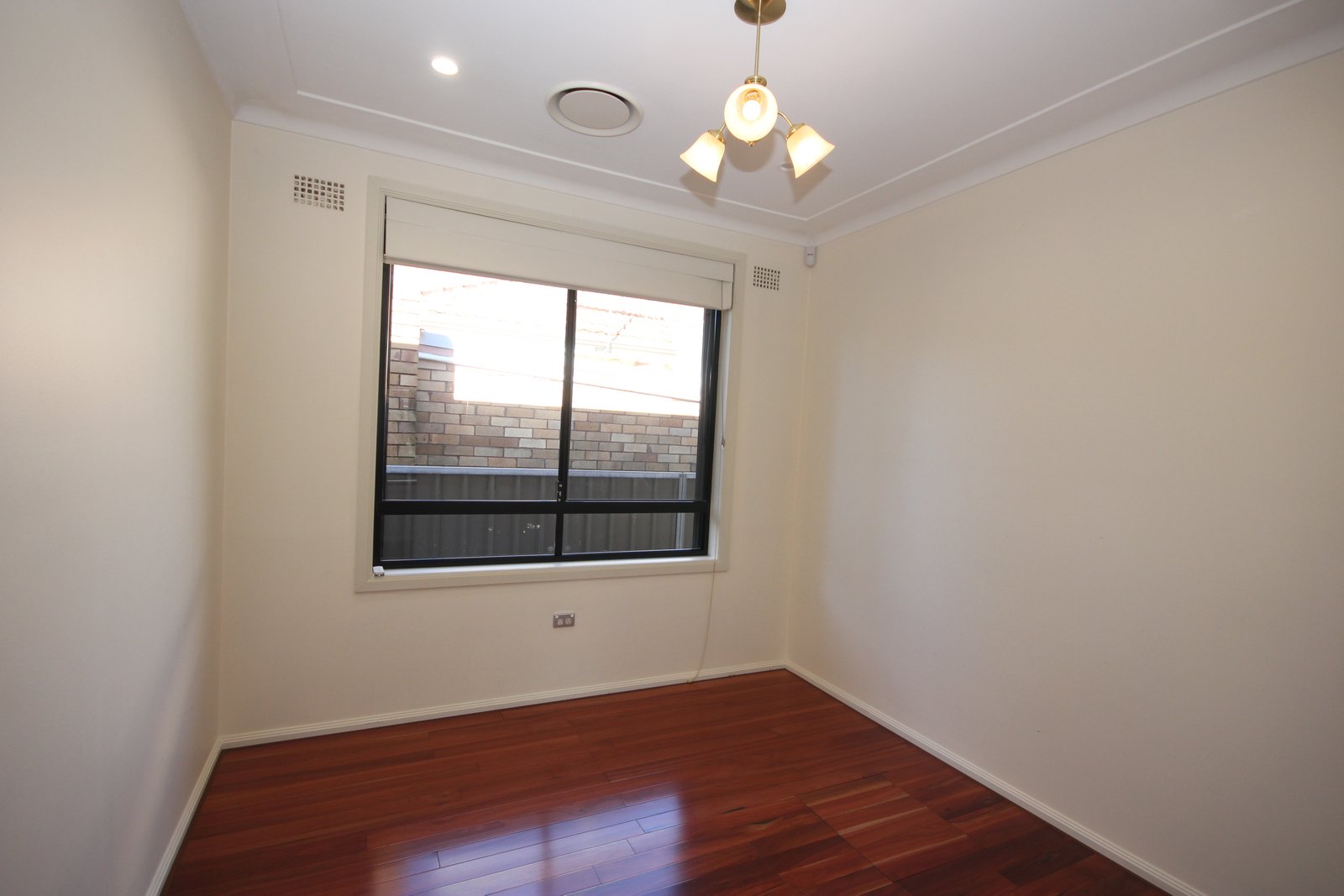 1 Coora Street SANS SOUCI 4