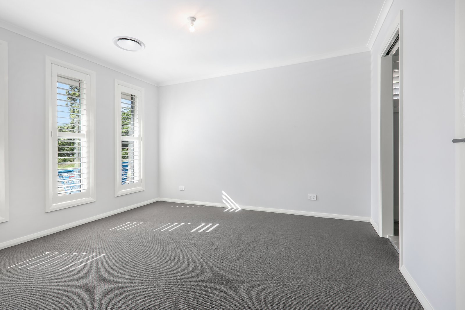 1 Corella Ave  HORSLEY 4