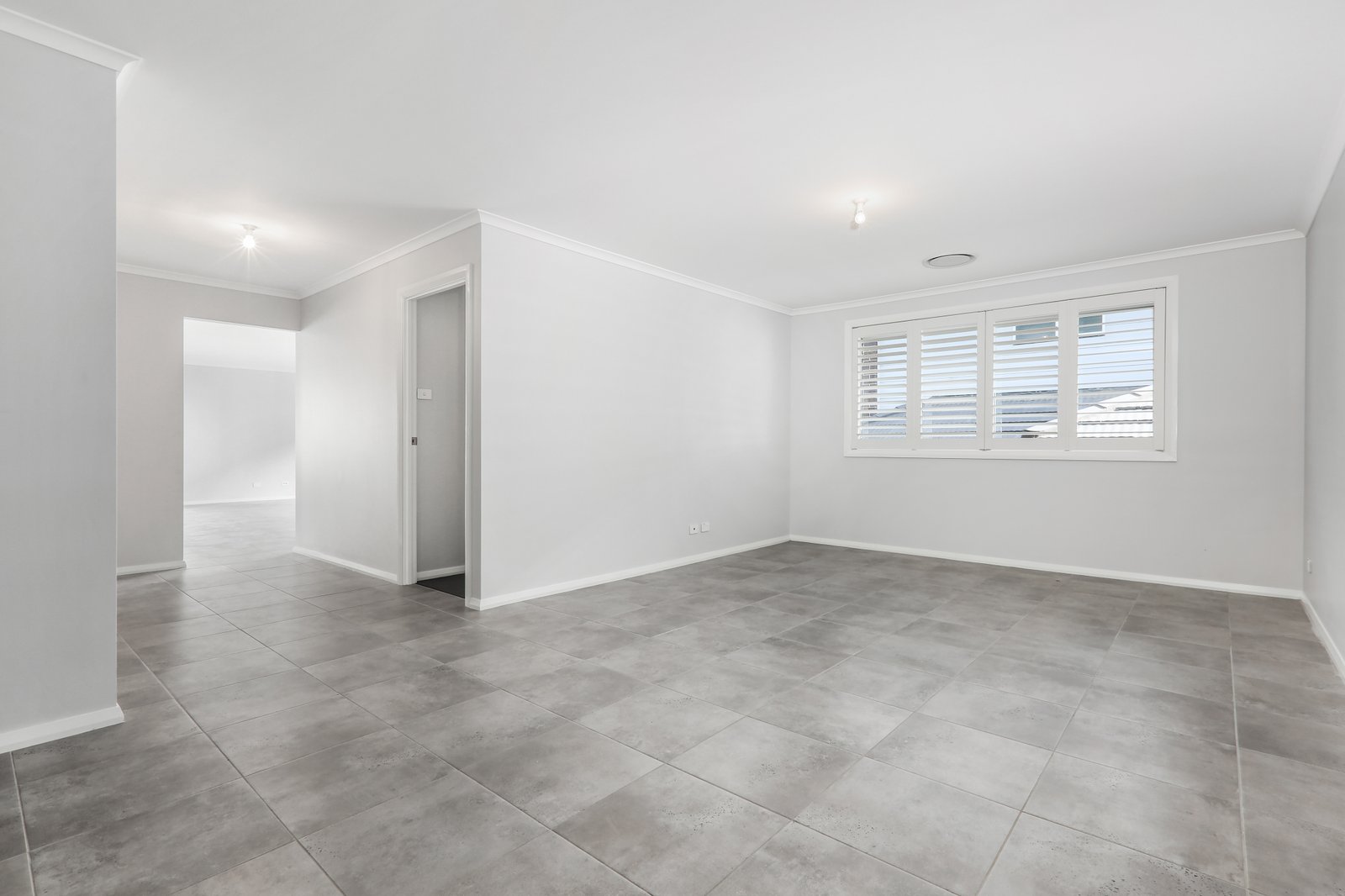 1 Corella Ave  HORSLEY 5