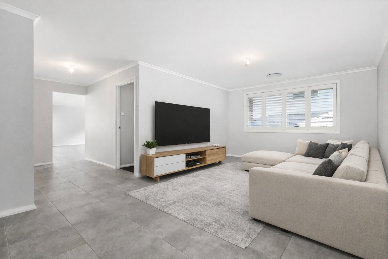 1 Corella Ave  HORSLEY 2