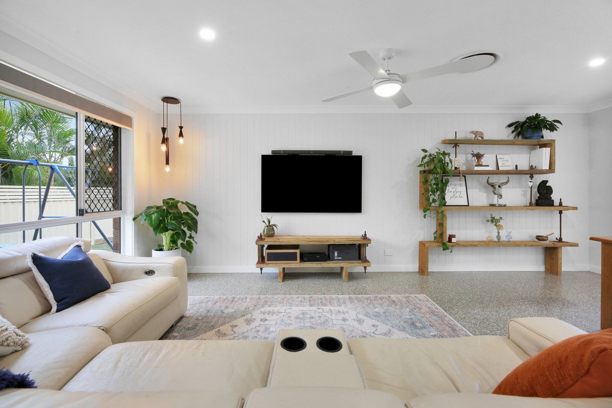 1 Cowell Drive Burleigh Heads 6