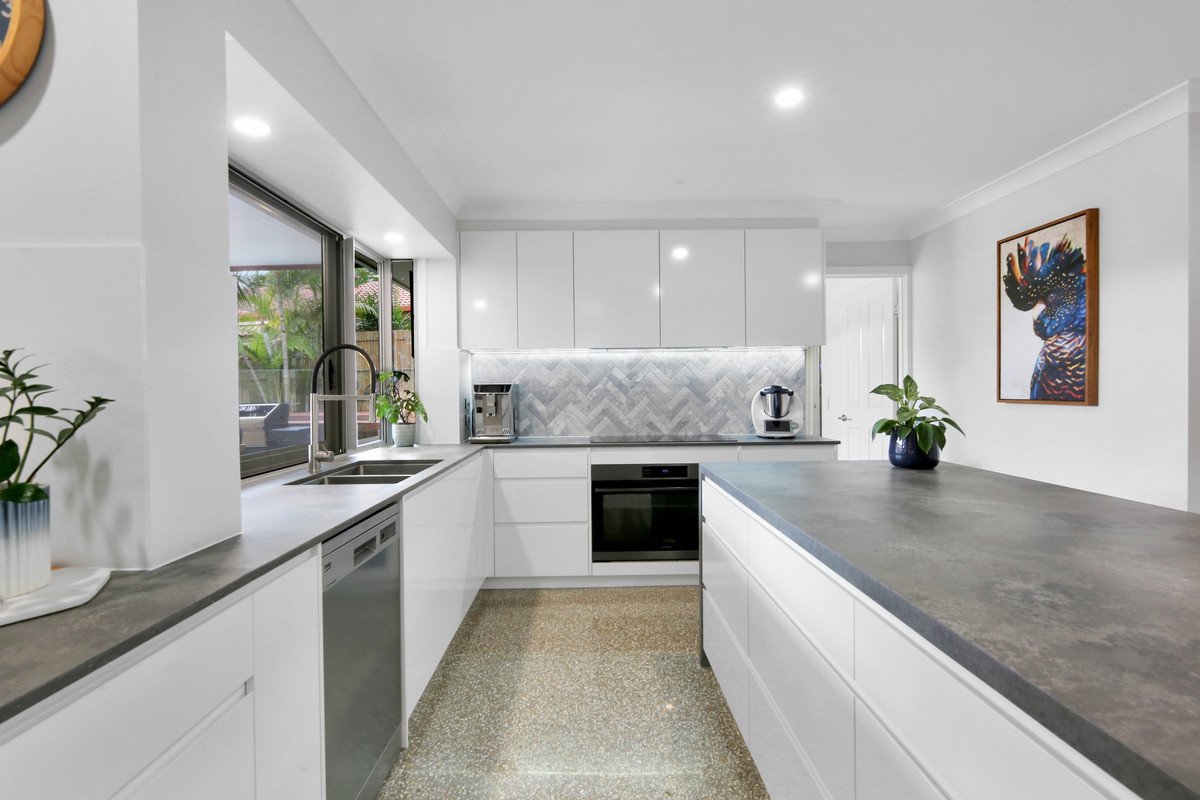 1 Cowell Drive Burleigh Heads 9