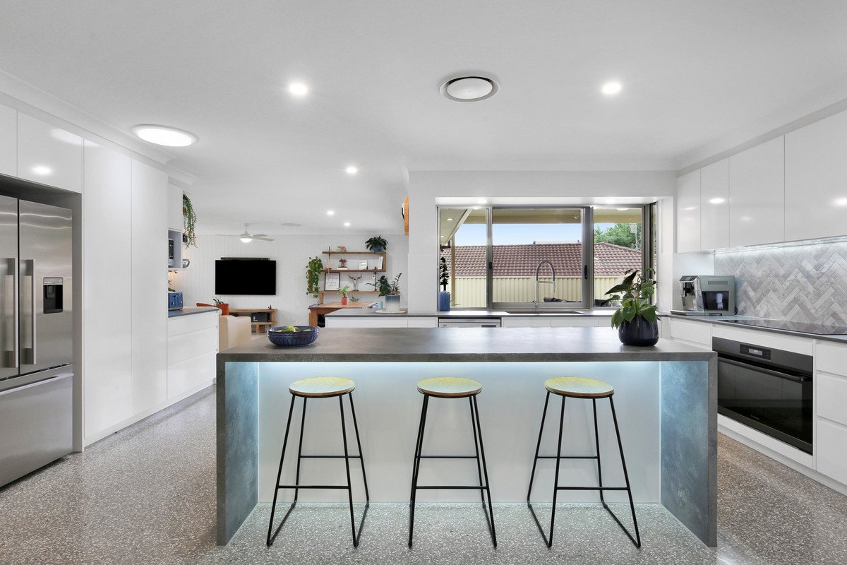 1 Cowell Drive Burleigh Heads 11