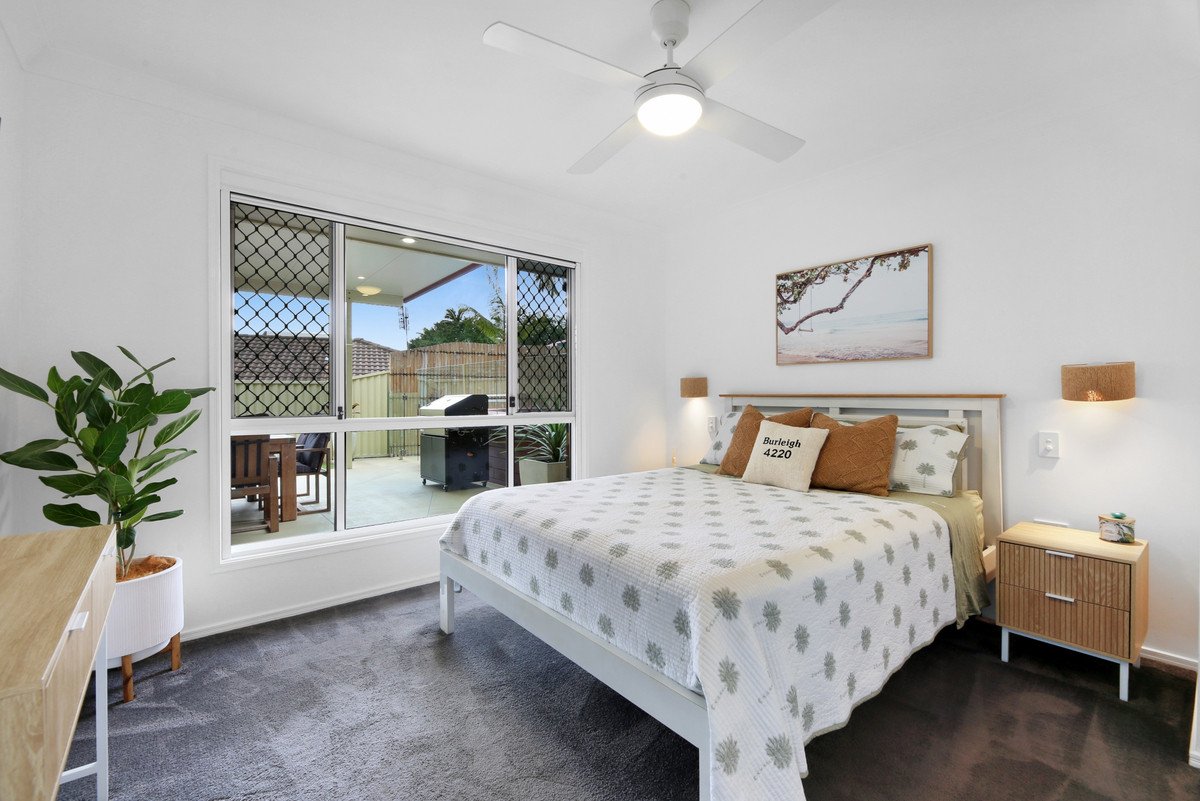 1 Cowell Drive Burleigh Heads 14