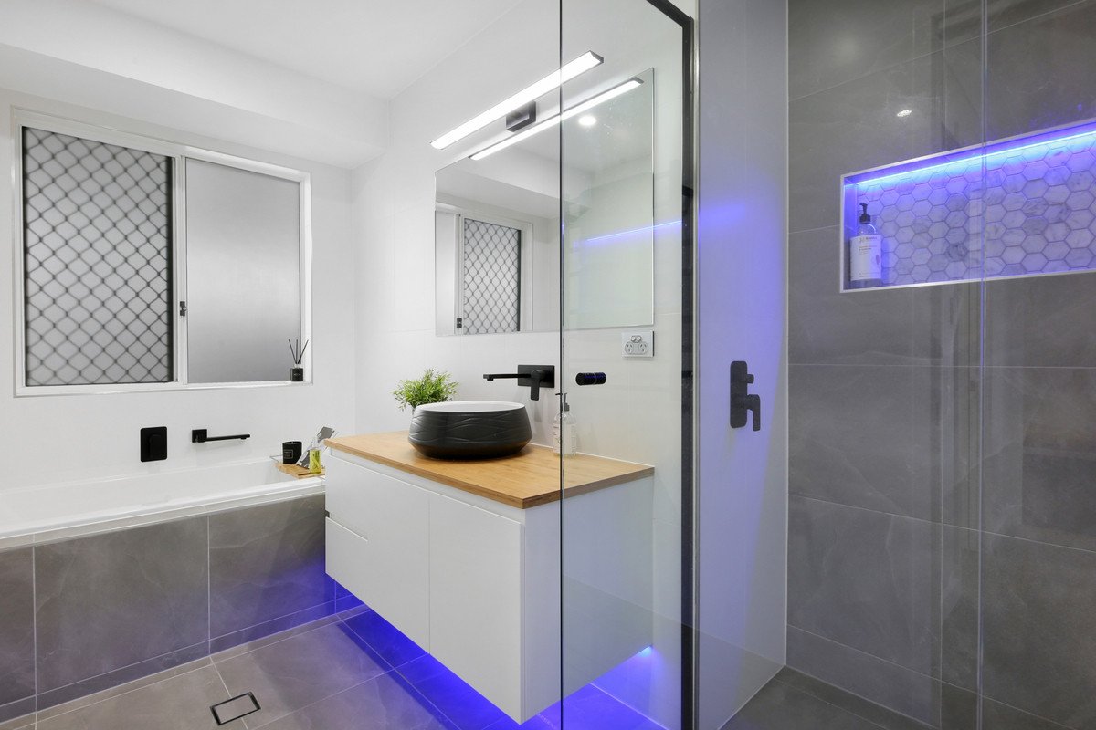 1 Cowell Drive Burleigh Heads 20