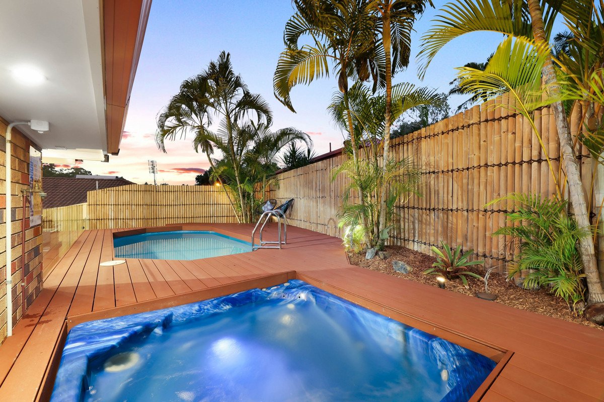 1 Cowell Drive Burleigh Heads 4