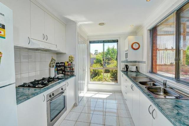 1 Danehill Court INVERMAY 2
