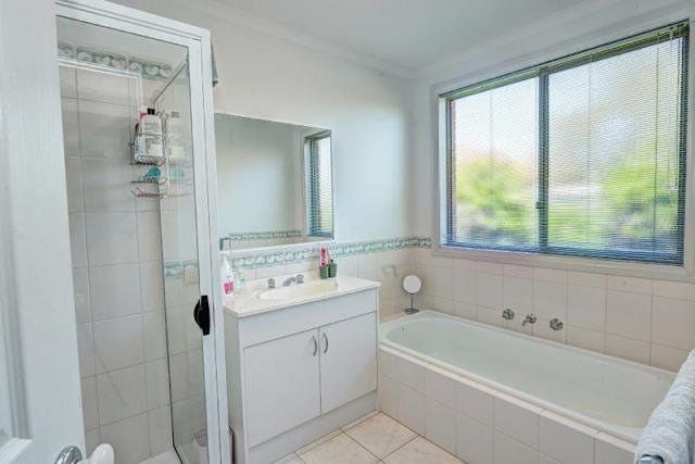 1 Danehill Court INVERMAY 5