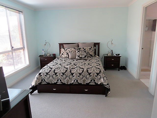 1 Danehill Court INVERMAY 9