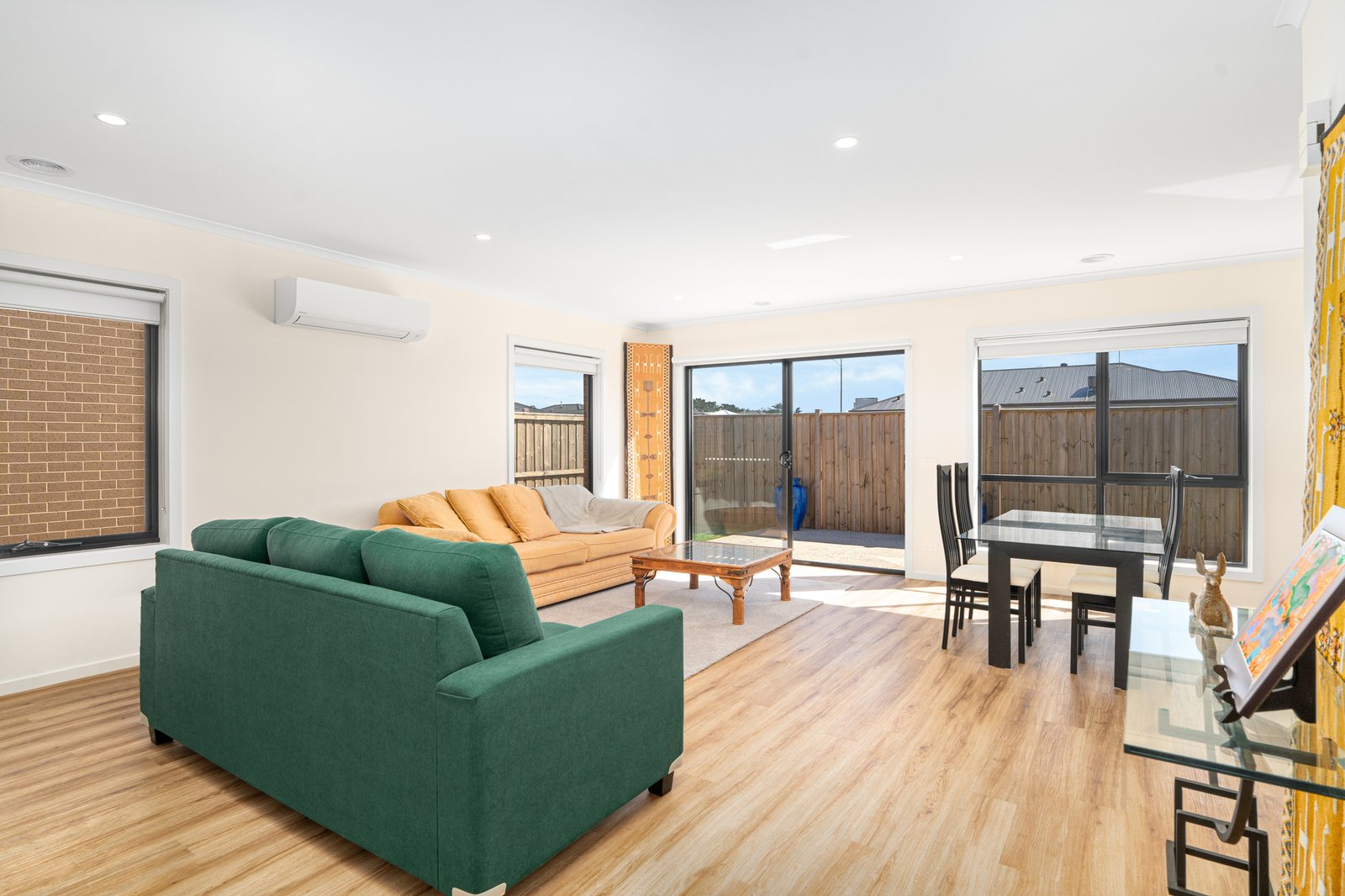 Gallery: 1 Darter Way