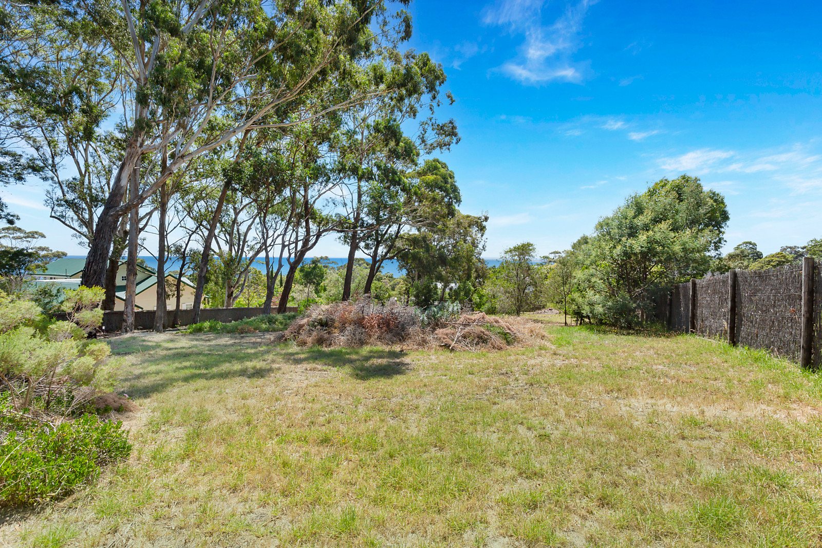 1 Daveys Bay Road, Mount Eliza, VIC