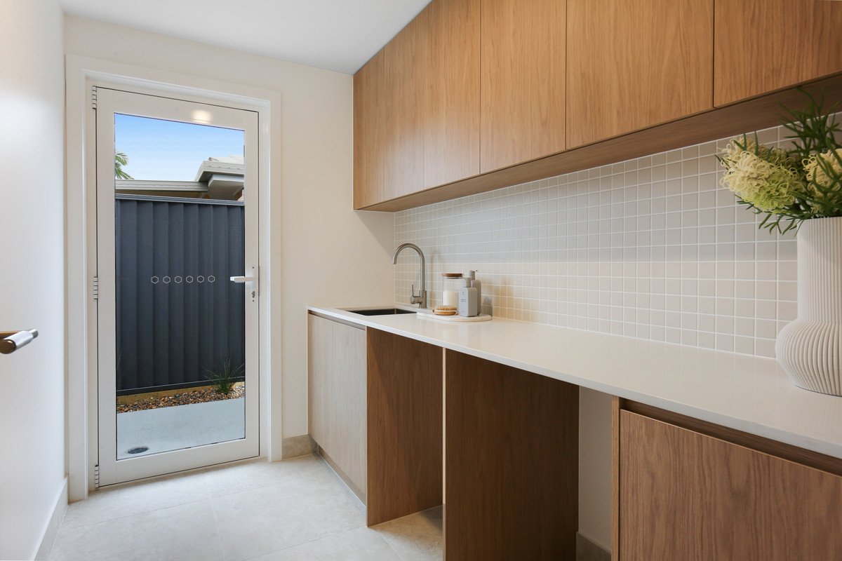 1 David Court Miami 18