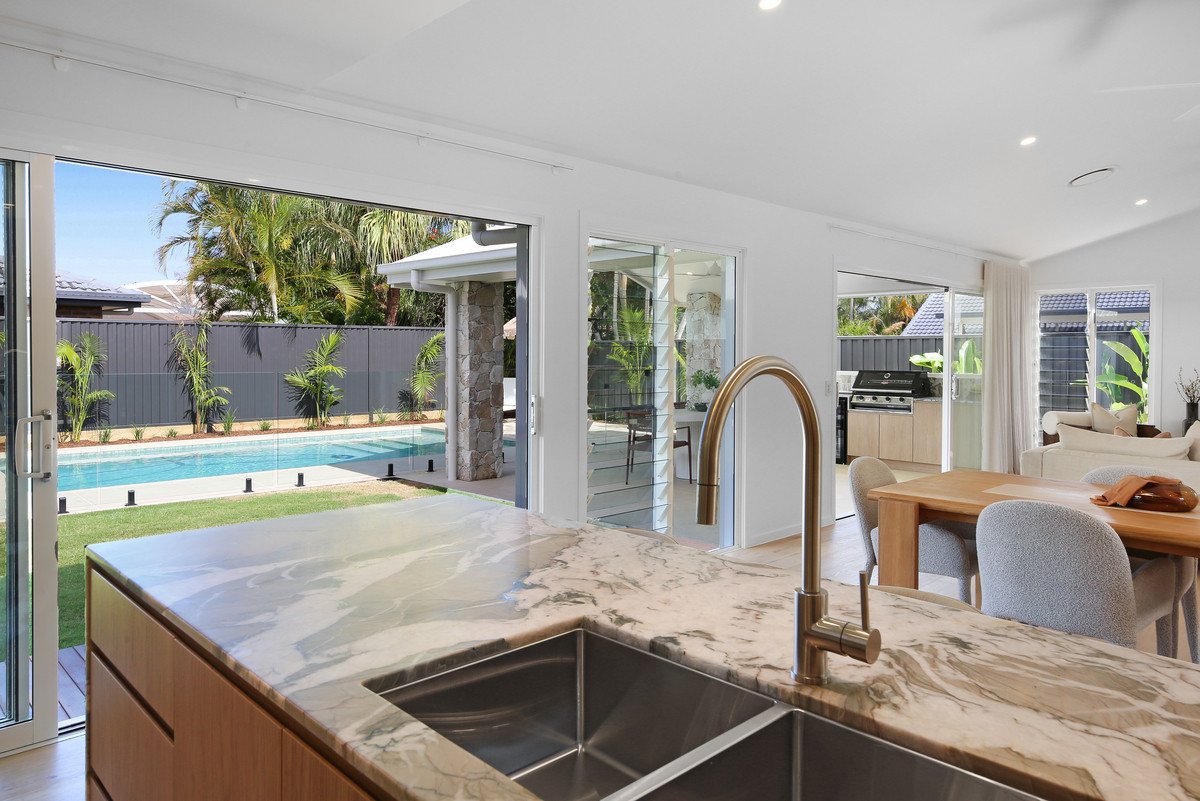 1 David Court Miami 23