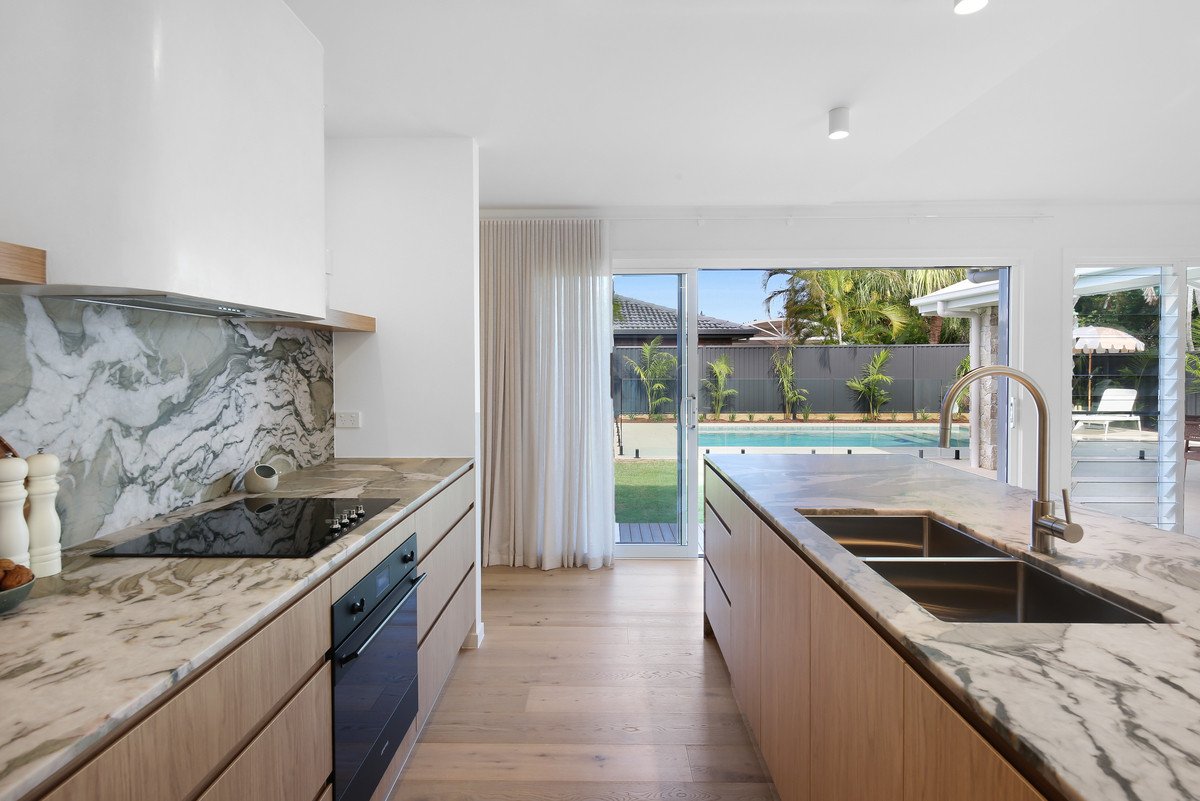 1 David Court Miami 25