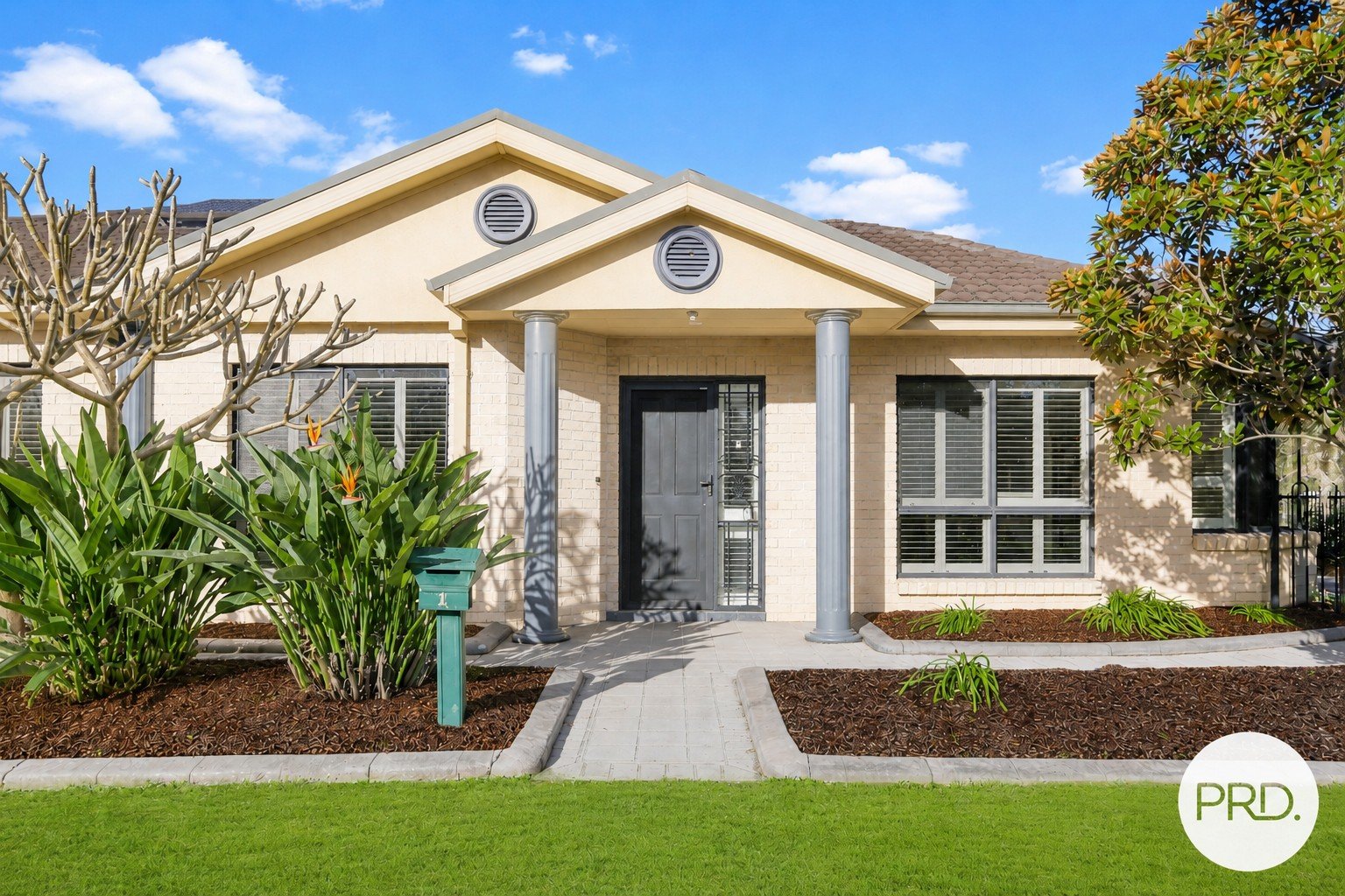 1 Delmont Place KANAHOOKA 1