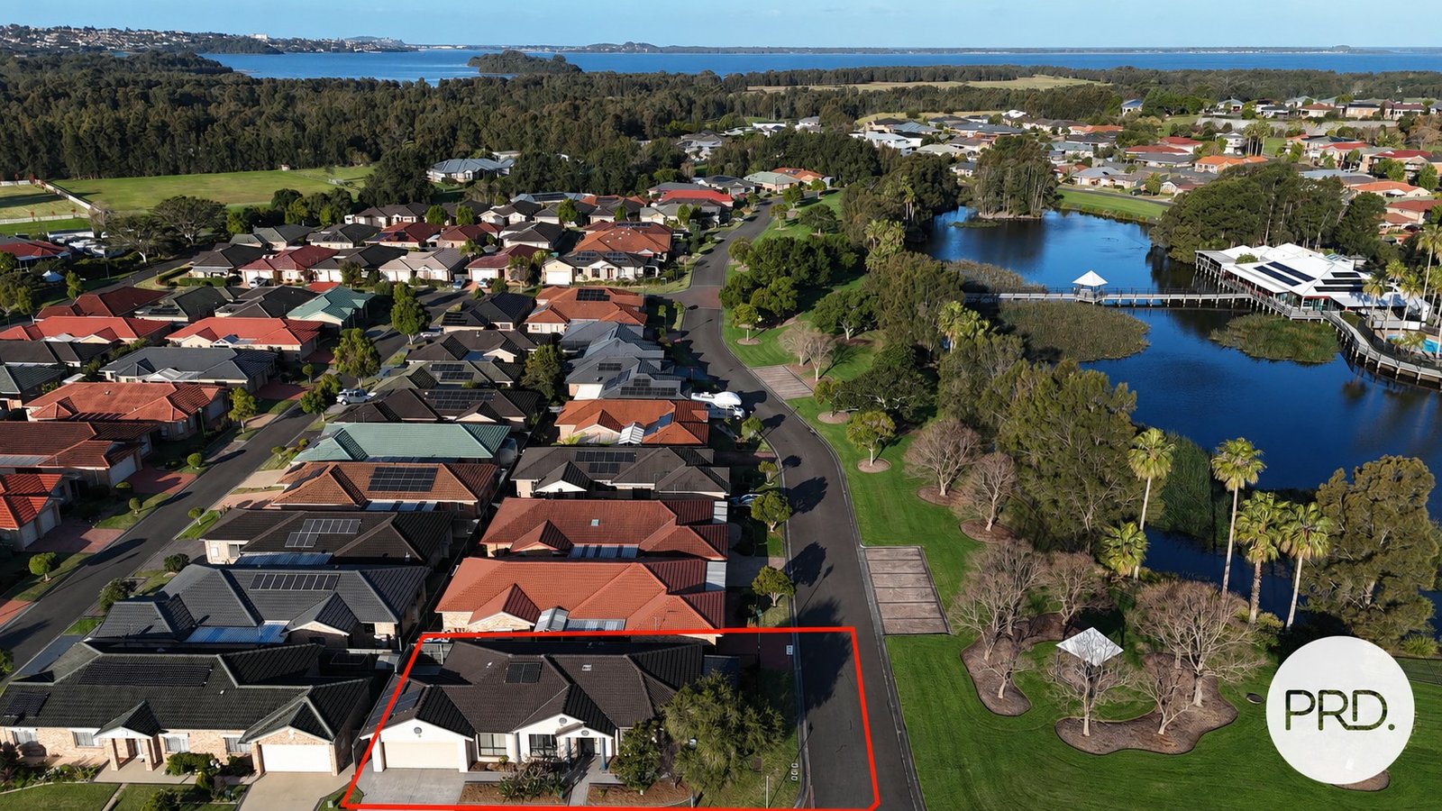 1 Delmont Place KANAHOOKA 3