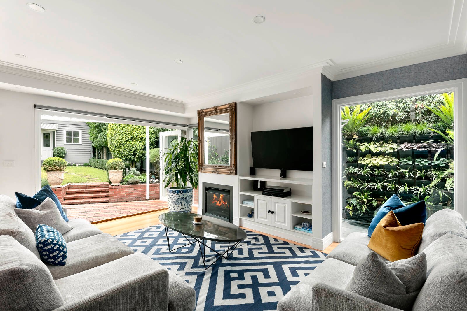 Real Estate and Property in 1 Denman Avenue, Glen Iris, VIC