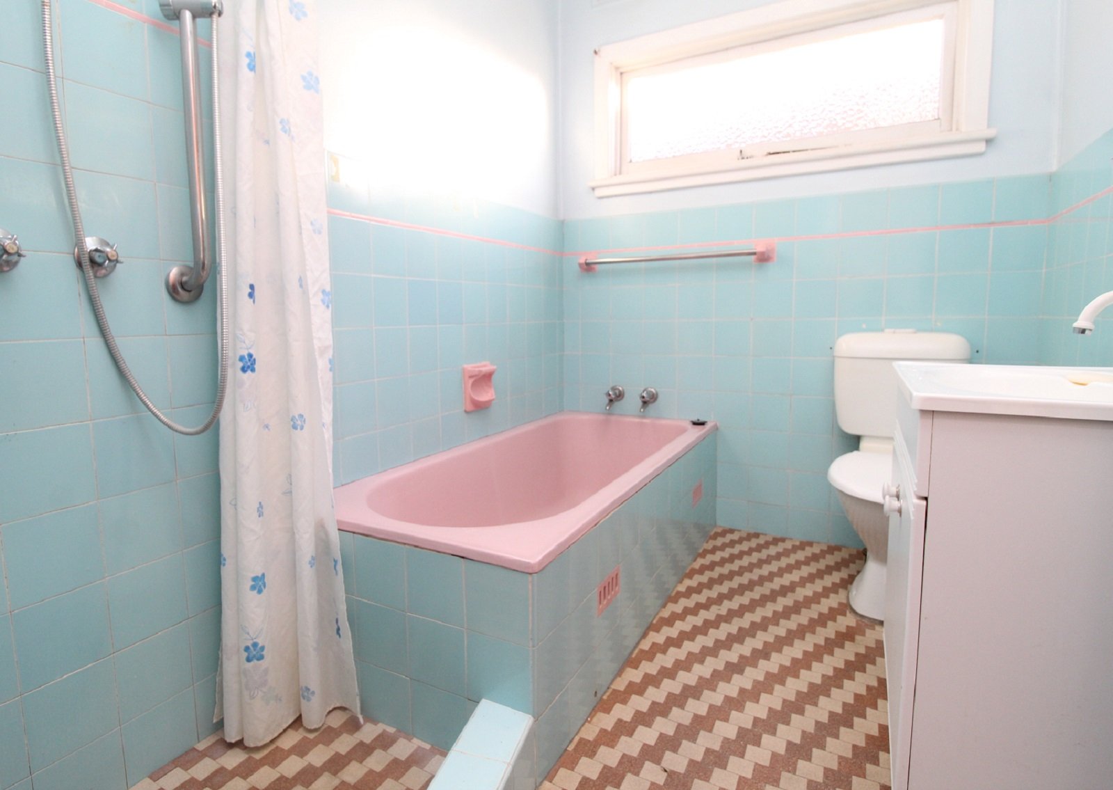 1 DIANA Avenue ROSELANDS 6