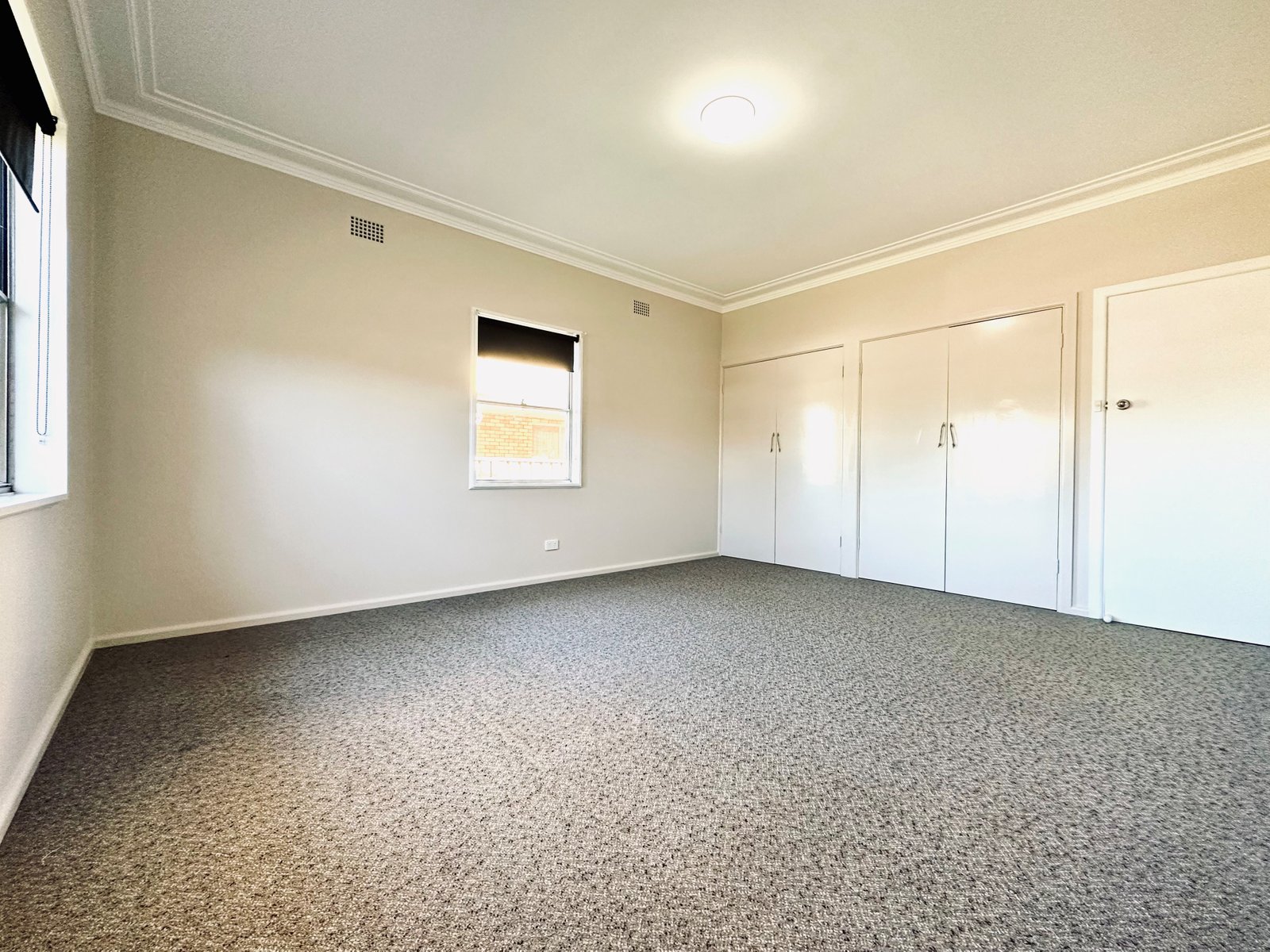 1 Diane Street TAMWORTH 8