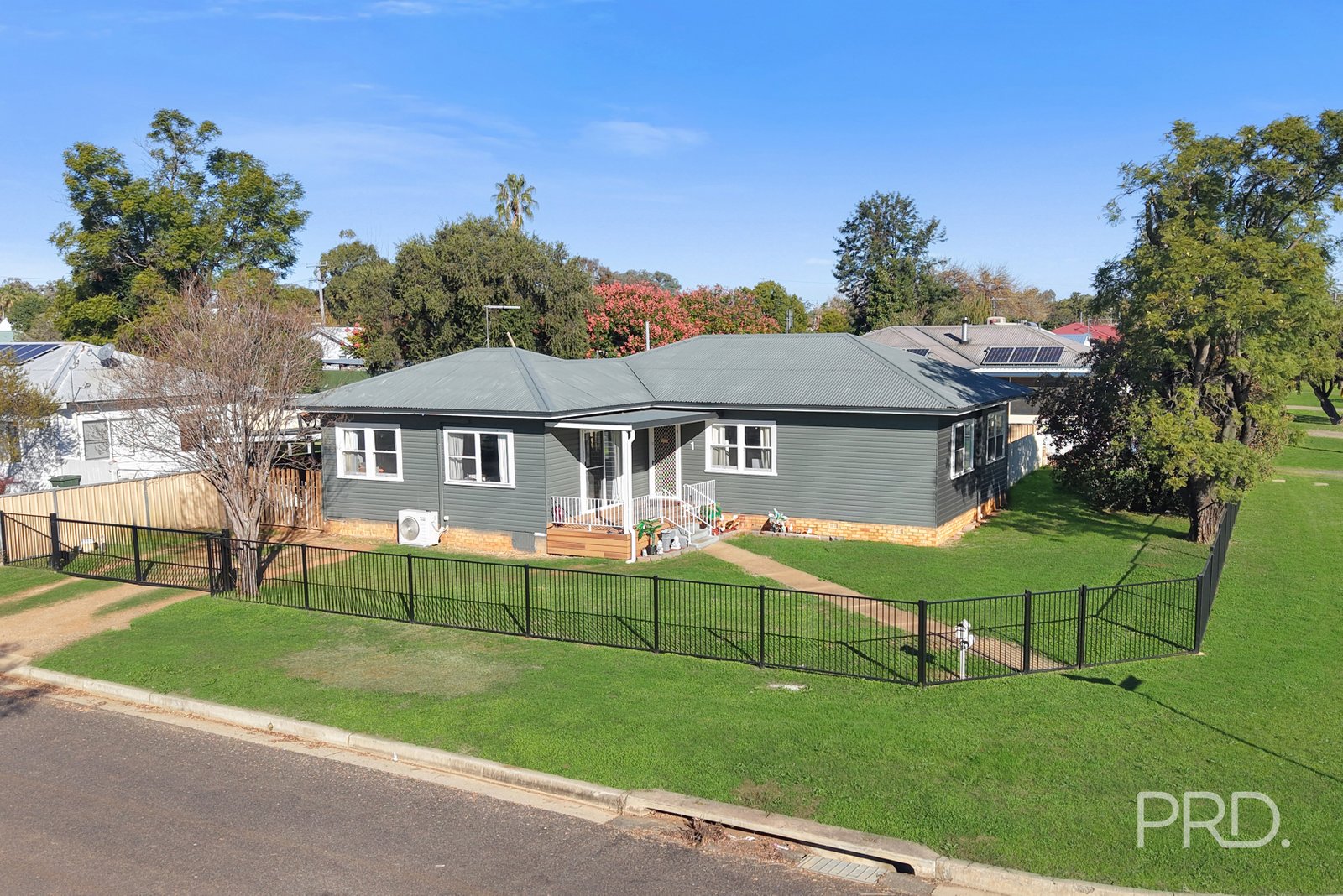 1 Donald Street TAMWORTH 2