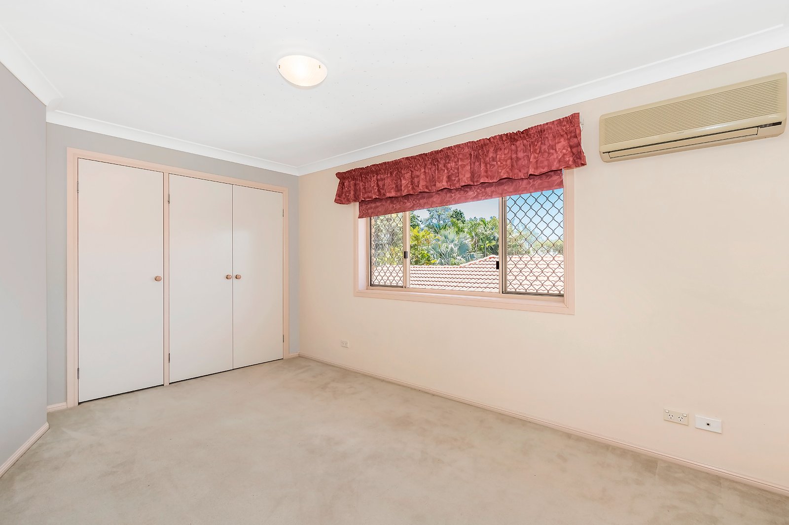 1 Doncaster Court ROBINA 10