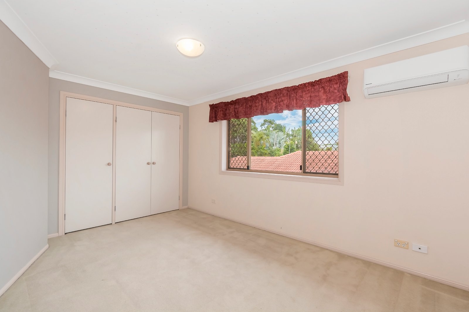 1 Doncaster Court ROBINA 11