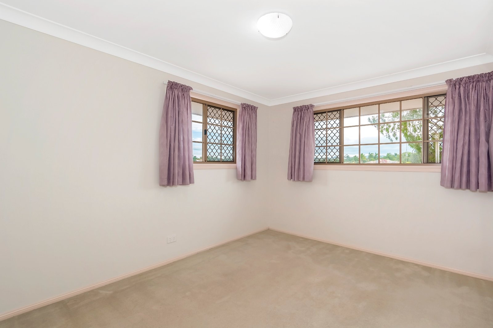 1 Doncaster Court ROBINA 13