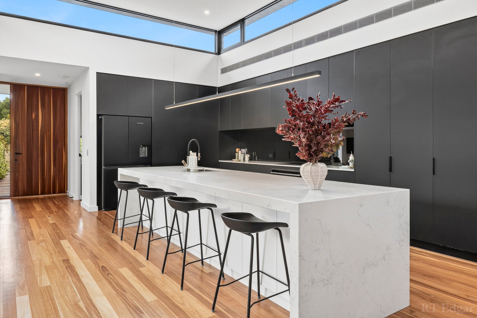 Real Estate and Property in 1 Douglas Court, Point Lonsdale, VIC