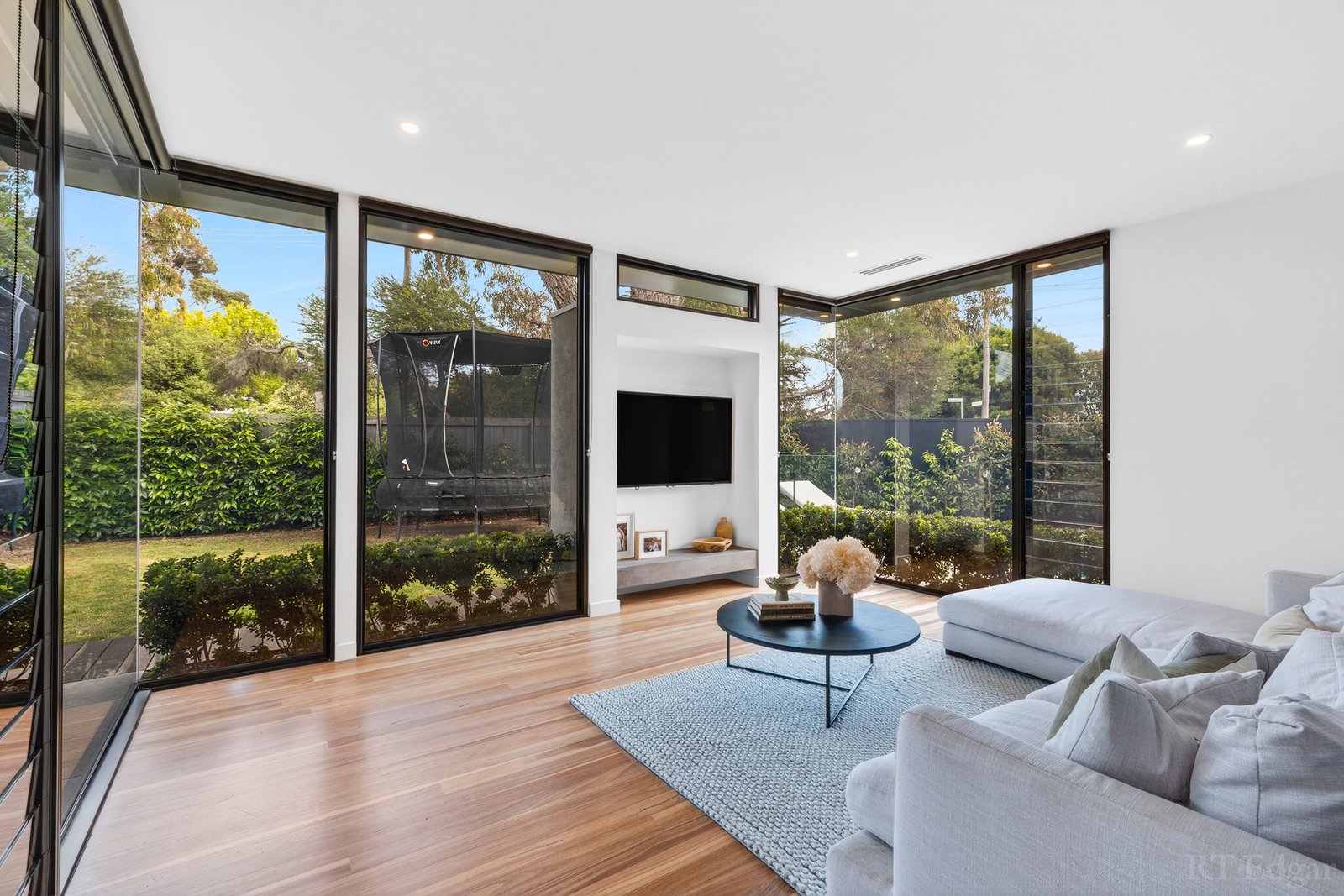 Real Estate and Property in 1 Douglas Court, Point Lonsdale, VIC