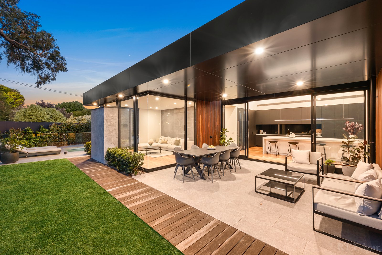 Real Estate and Property in 1 Douglas Court, Point Lonsdale, VIC