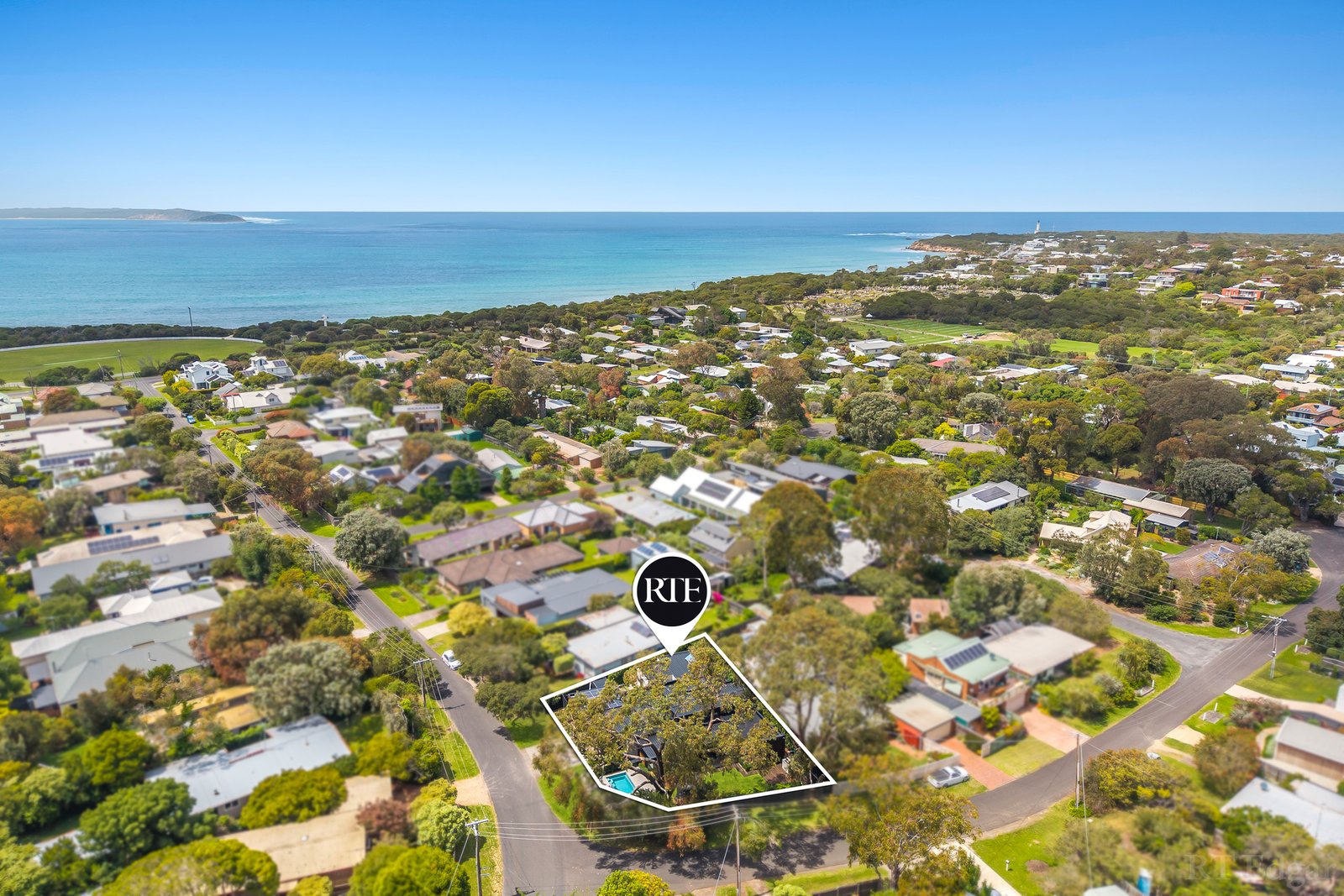 Real Estate and Property in 1 Douglas Court, Point Lonsdale, VIC