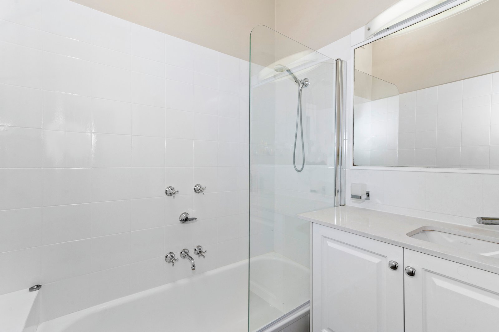 Real Estate and Property in 1 Dover Street, Caulfield South, VIC