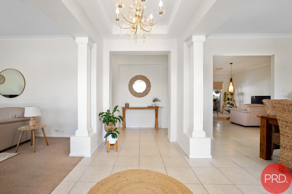 1 Drayton Crescent THORNTON 4