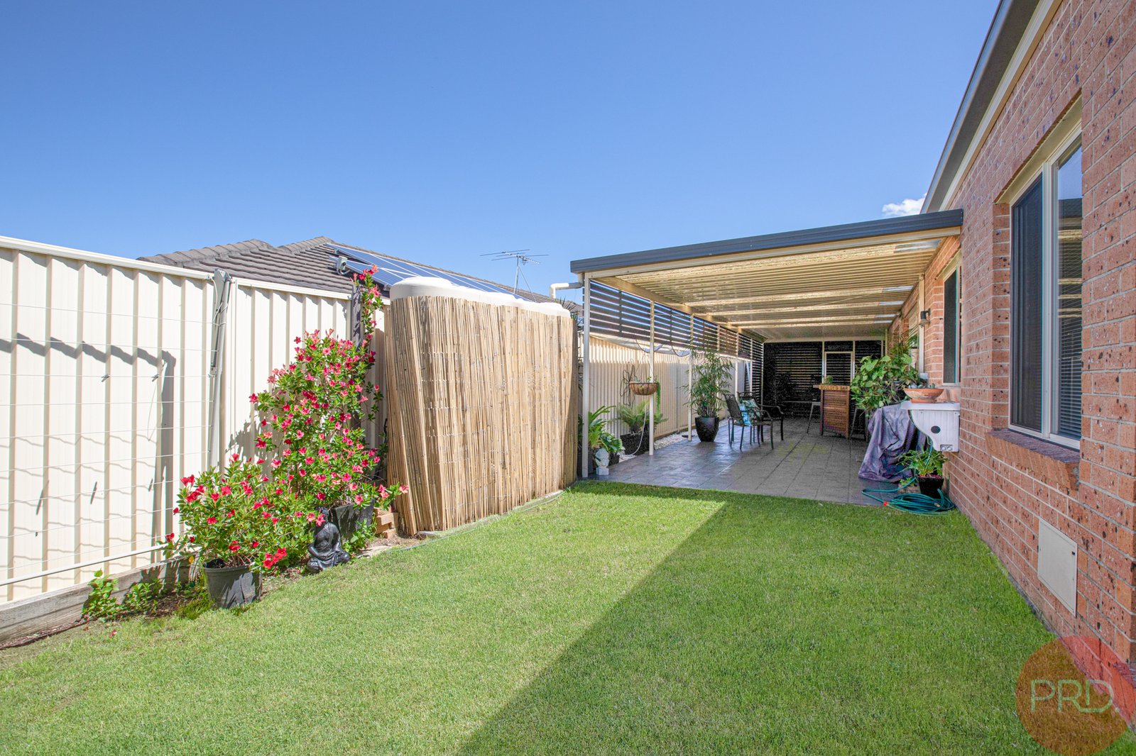1 Drayton Crescent THORNTON 14