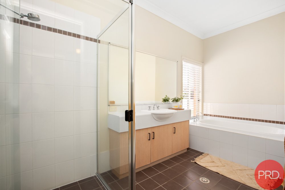 1 Drayton Crescent THORNTON 20