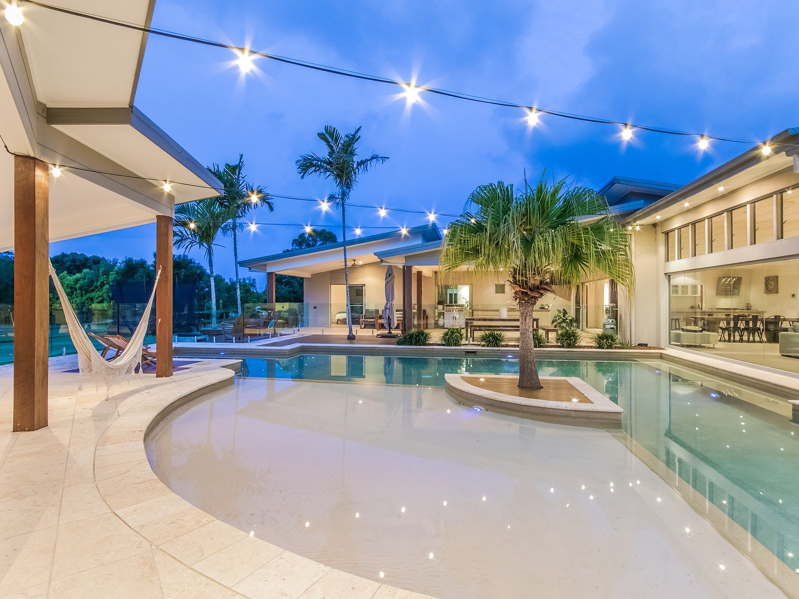 1 Dungogie Drive TALLEBUDGERA 1