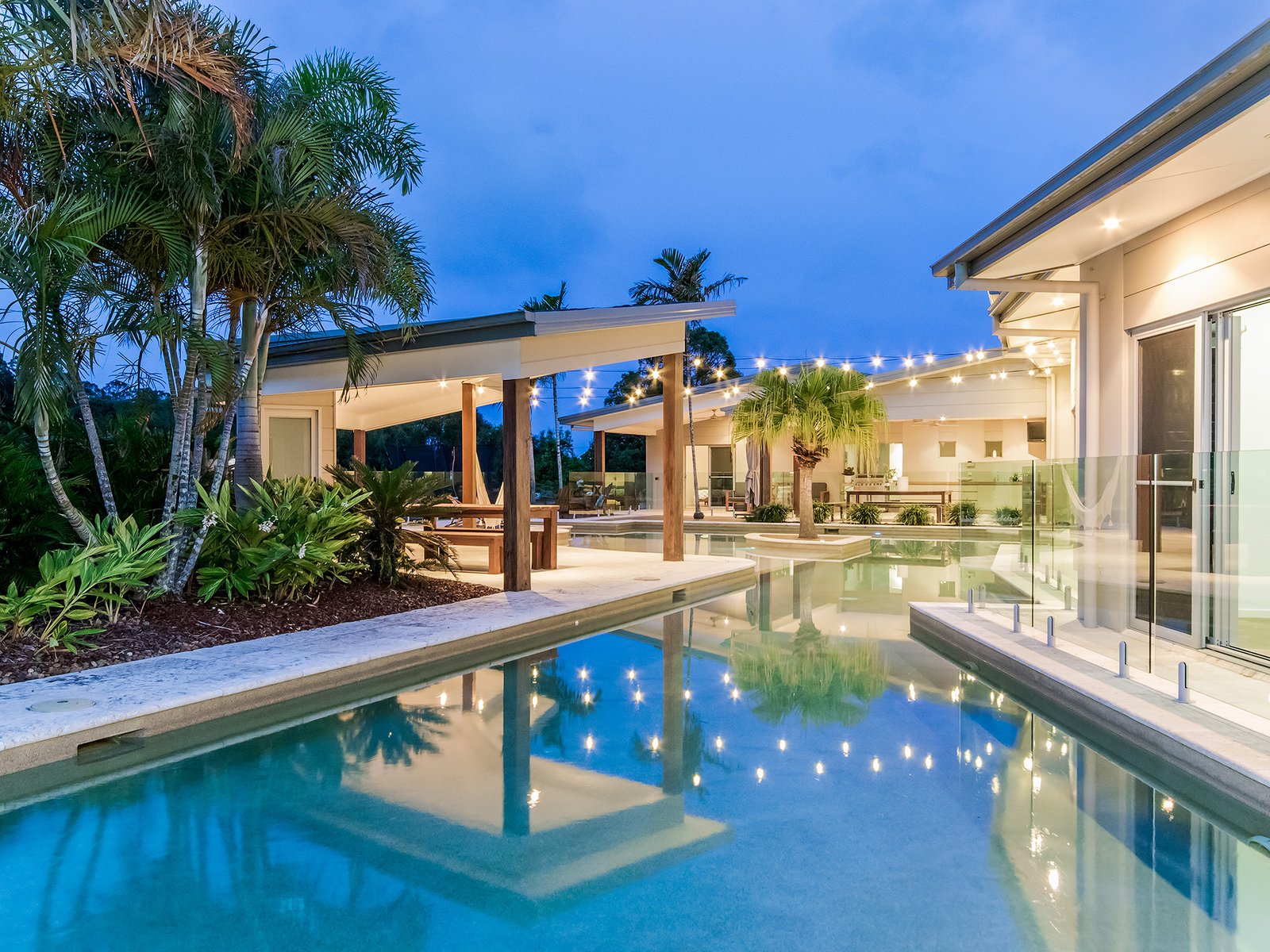 1 Dungogie Drive TALLEBUDGERA 2