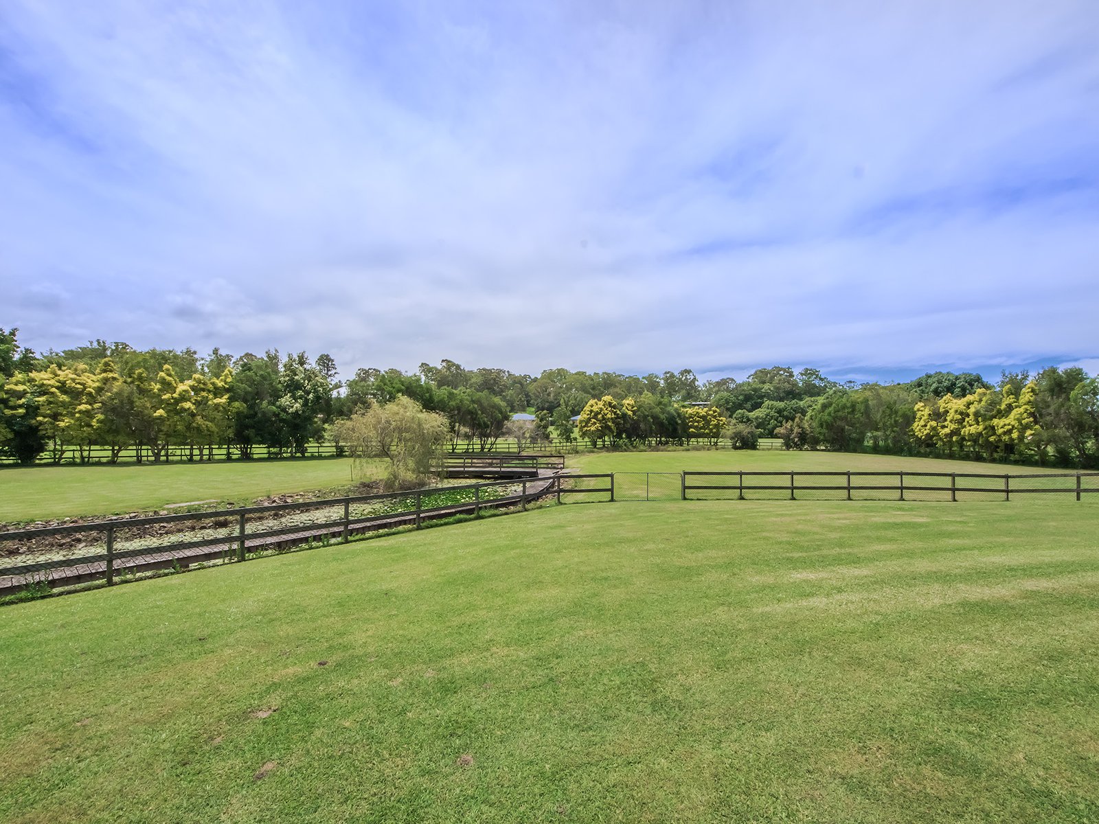 1 Dungogie Drive TALLEBUDGERA 5