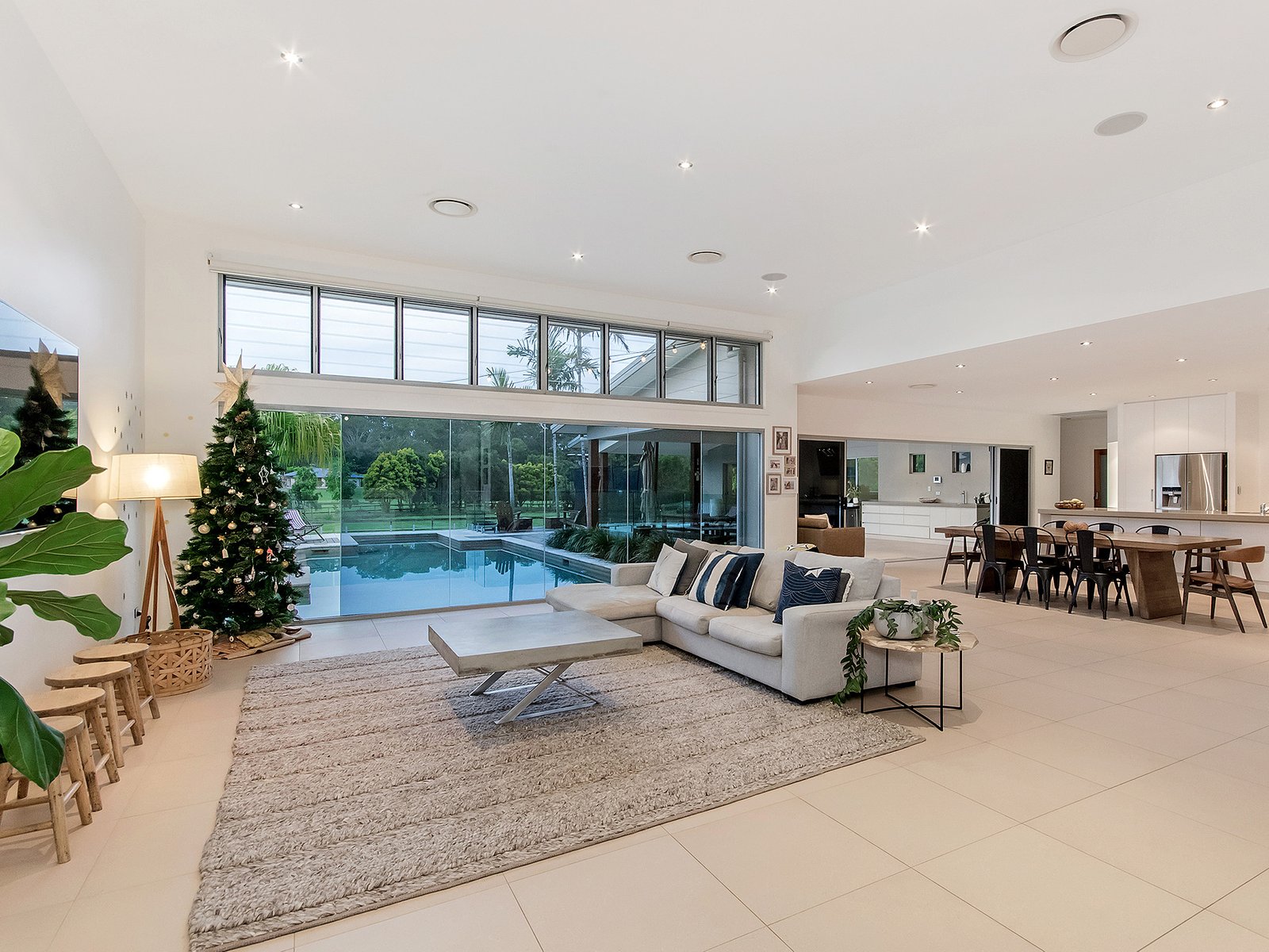 1 Dungogie Drive TALLEBUDGERA 8