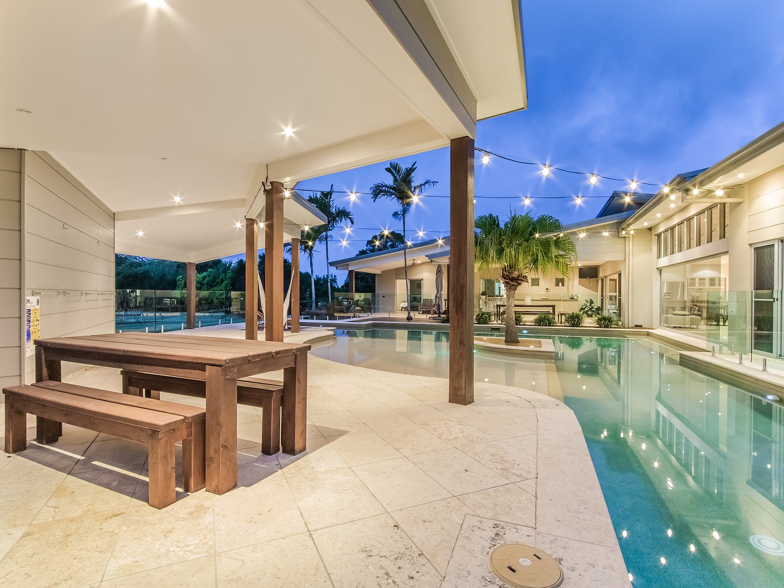 1 Dungogie Drive TALLEBUDGERA 14