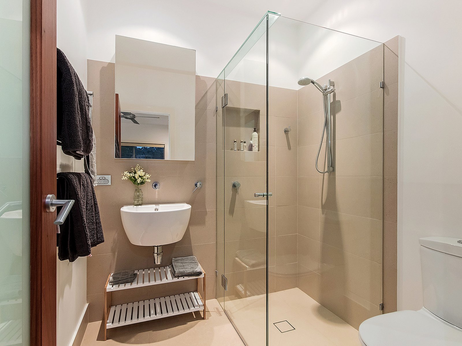 1 Dungogie Drive TALLEBUDGERA 25